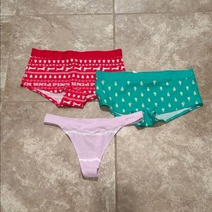 🎄🍍S/3 Size XL Victoria’s Secret PINK 
2️⃣boy short underwear 🎄 🍍& 1️⃣ thong
